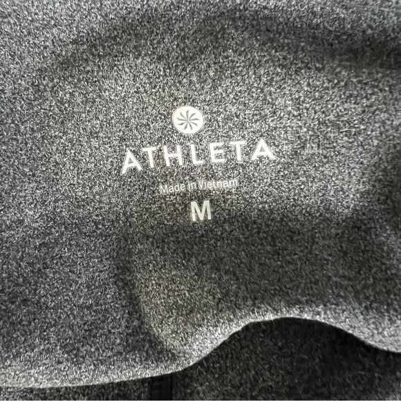Athleta Cropped Capri Leggings Size Medium - Picture 8 of 11